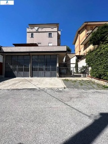 Foto Ufficio in RIONE MARTIRI NUOVO, Ariano Irpino di 155 m² in affitto