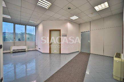 Foto Ufficio in Segrate, Segrate Segrate Centro di 160 m² con 4 locali