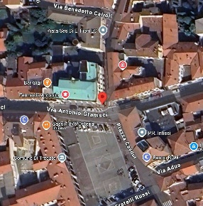 Foto Negozio in Via Giuseppe Garibaldi, Trecate Centro di 567 m² in vendita
