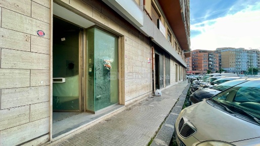 Foto Locale commerciale in VIA TAGLIAMENTO, Siracusa Gelone - Cadorna