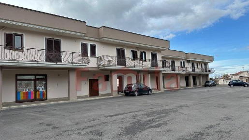 Foto Locale commerciale a Avella di 65 m² con 2 locali in affitto