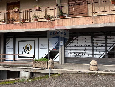 Foto Locale commerciale in Via Ruggero D'Andreotto, Perugia Centro
