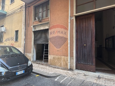 Foto Locale commerciale in Via Canfora, Catania Province - Veneto di 75 m²
