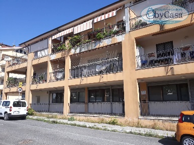 Foto Locale commerciale a Bracciano di 120 m² in affitto