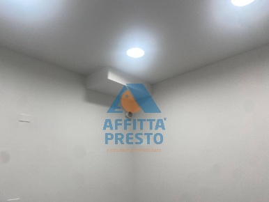 Foto Negozio a Empoli di 92 m² con 2 locali in affitto