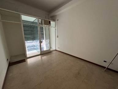 Foto Negozio in Via Giovanni Boccaccio, Milano Vincenzo Monti di 28 m²
