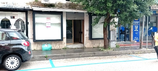 Foto Locale commerciale in VIA NAPOLI, Maddaloni di 57 m² con 1 locali