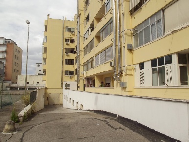 Foto Magazzino in via ernesto  simini, Lecce Ariosto di 280 m² in vendita