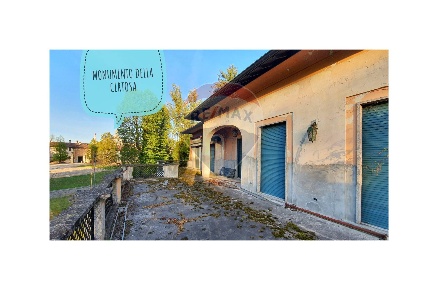 Foto Hotel a Certosa di Pavia Certosa Monumento di 1100 m² con 14 locali