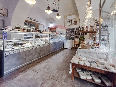 Foto Attività commerciale in Centro, Casale Monferrato Centro di 60 m²