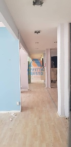 Foto Ufficio a Empoli di 500 m² con 10 locali in affitto