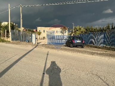 Foto Cessione attività in C.da valle miglio, Niscemi di 480 m² con 2 locali