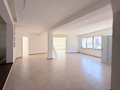 Foto Ufficio in Viale Teracati, Siracusa Santa Panagia - Teracati di 141 m²
