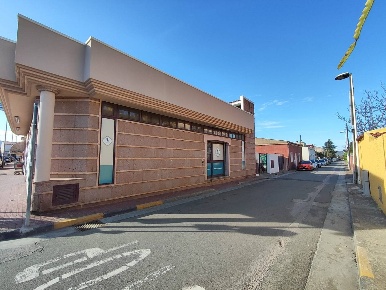 Foto Attività commerciale in Via Sant'Efisio, Pula Centro di 310 m²