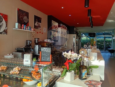Foto Bar a Capannori Lammari - Lunata di 90 m² con 2 locali in vendita
