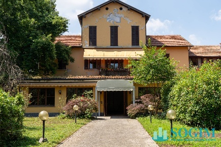 Foto Locale commerciale in via Risorgimento, Monza San Fruttuoso di 1100 m²