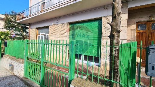 Foto Laboratorio in via correggio, Empoli San Rocco - Lungarno di 161 m²
