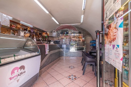 Foto Bar in Via di Tarquinia, Canino Centro di 300 m² con 2 locali
