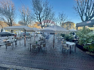 Foto Attività commerciale in Viale Papa Giovanni XXIII, Bergamo Stazione