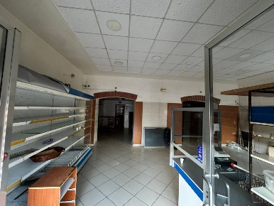 Foto Attività commerciale in Via Stanislao Manna, Napoli Soccavo di 80 m²