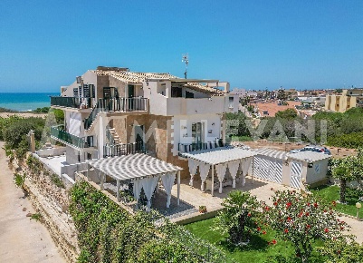 Foto Hotel in Via Cavaliere Luigi Bisana, Ragusa Santa Barbara - Gesuiti