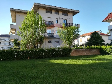 Foto Ufficio in Via Aldo Moro, Manoppello Manoppello Scalo di 200 m²
