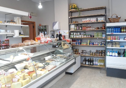 Foto Attività commerciale in Via Laureati, Grottammare Centro di 60 m²