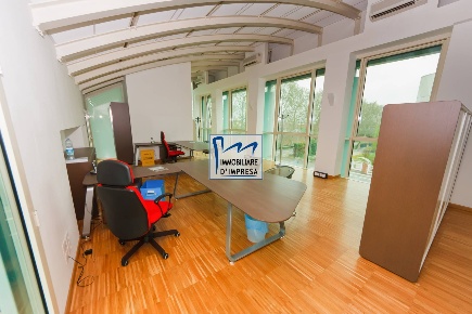 Foto Ufficio in Strada Langhirano, Parma Campus - Gaione di 180 m²