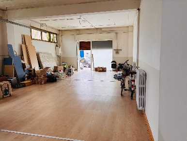 Foto Locale commerciale in parcheggio viale Montessori, Chiaravalle Centro