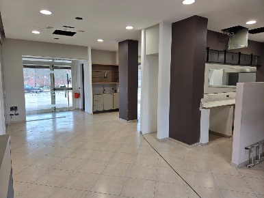 Foto Locale commerciale in via occhitelli, Volturara Irpina di 150 m²