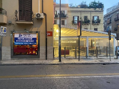 Foto Negozio in Via Isidoro Carini, Palermo Borgo Vecchio di 207 m²
