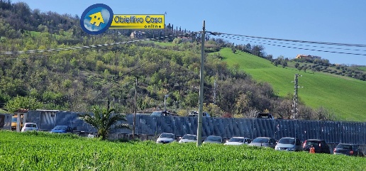 Foto Magazzino in Contrada Carapollo, Teramo di 6000 m² in vendita
