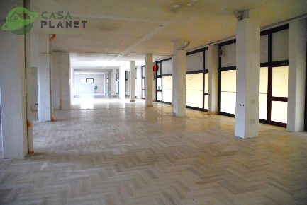 Foto Locale commerciale in lomellina, Mira Oriago di 710 m² con 2 locali