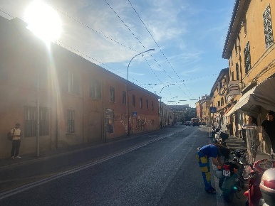 Foto Attività commerciale in Via Giuseppe Massarenti, Bologna Massarenti