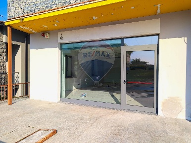 Foto Ufficio a Artogne Centro di 120 m² con 4 locali in vendita