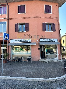 Foto Attività commerciale in Via Quadrato, Villafranca di Verona di 140 m²