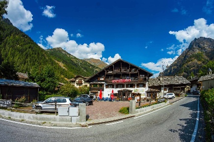 Foto Hotel in Strada Castello Savoia, Gressoney-Saint-Jean Centro