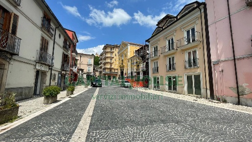 Foto Locale commerciale a Monteforte Irpino Centro di 65 m² con 1 locali