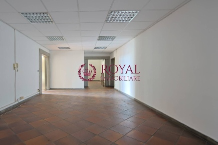 Foto Ufficio in Scali D'azeglio, Livorno di 220 m² in affitto