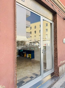 Foto Locale commerciale a Cagliari Sonnino di 40 m² con 1 locali in vendita