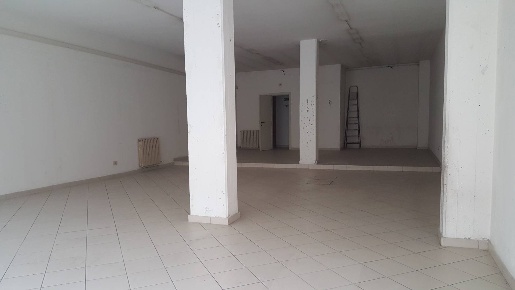 Foto Attività commerciale in 56029 Santa Croce sull'Arno PI Italia, Centro