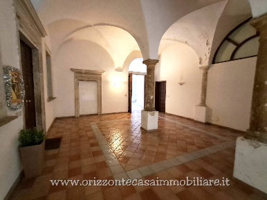Foto Ufficio a Ascoli Piceno di 100 m² con 4 locali in affitto