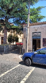 Foto Locale commerciale in Via Umberto I, San Pietro Clarenza di 65 m²