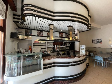Foto Attività commerciale in via rippa, Mantova Centro di 50 m² in vendita