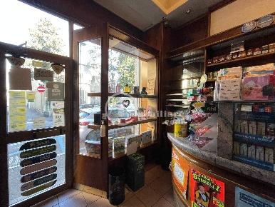 Foto Attività commerciale a Busto Arsizio Frati di 30 m² con 2 locali