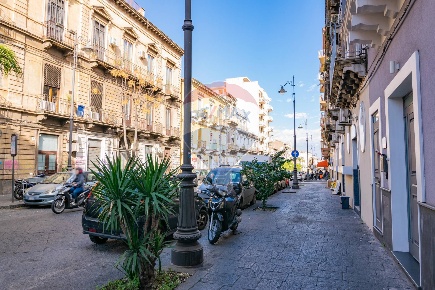 Foto Locale commerciale in Via Plebiscito, Catania Domenico Tempio - Porto