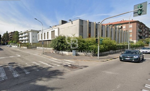 Foto Attività commerciale in VIA SANTA CATERINA, Legnano di 3440 m²