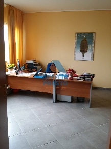 Foto Ufficio a San Miniato di 340 m² con 7 locali in affitto