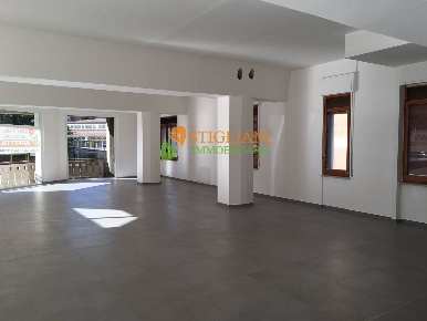 Foto Locale commerciale in Via D'amato, Campobasso Semicentro di 170 m²