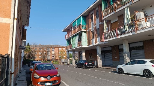 Foto Negozio in Via dei Ciliegi, Borgaro Torinese Centro di 46 m²